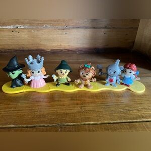 Wizard of Oz 75th anniversary figures with yellow brick road